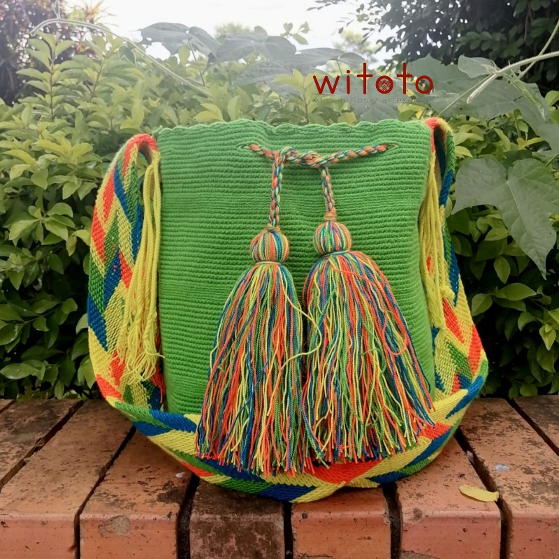 MOCHILA WAYUU VERDE LIMON 2